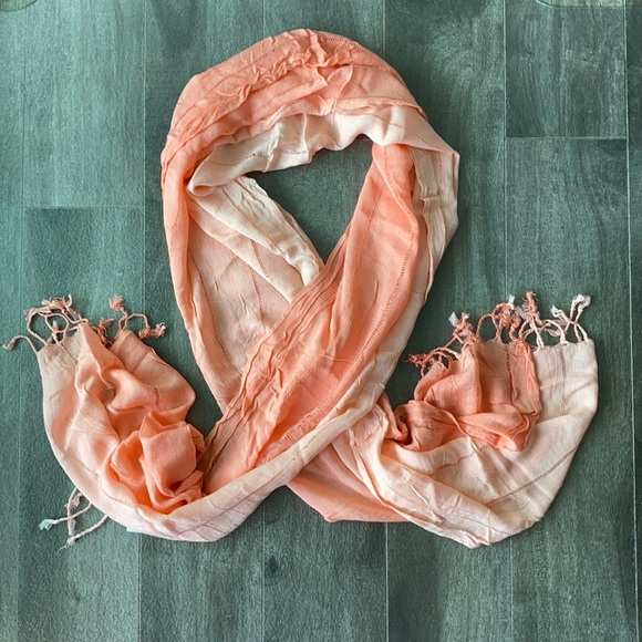Forever21 peach ombré scarf - Picture 1 of 3